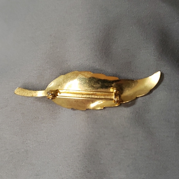 ❤️5/$25 Vintage 1980 Leaf Faux Pearl Brooch - Picture 4 of 4